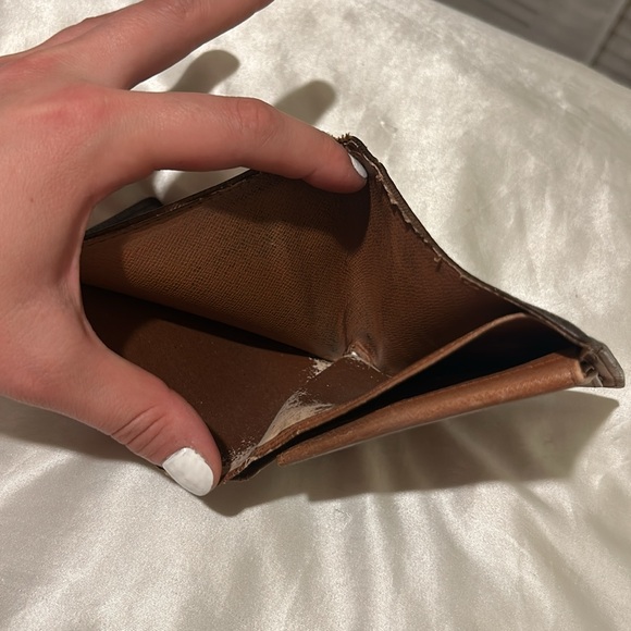 Authentic Vintage Louis Vuitton Monogram Leather Bifold Wallet - Picture 7 of 8